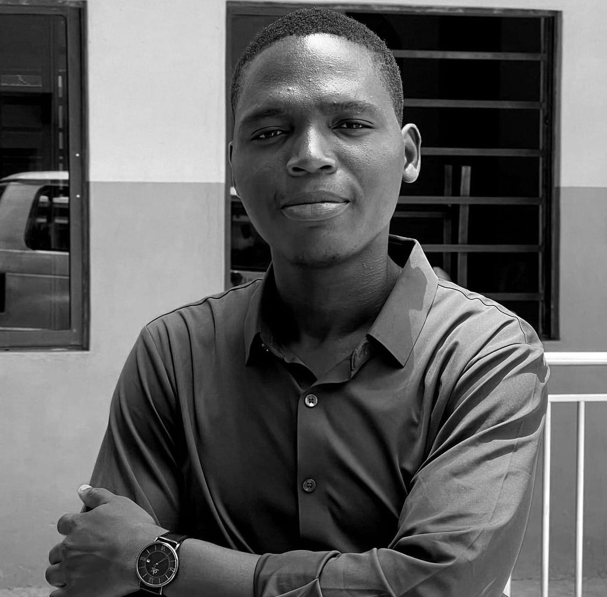 “In the current climate where poet is activist (or vice-versa), the poems also start to look a lot like cant”